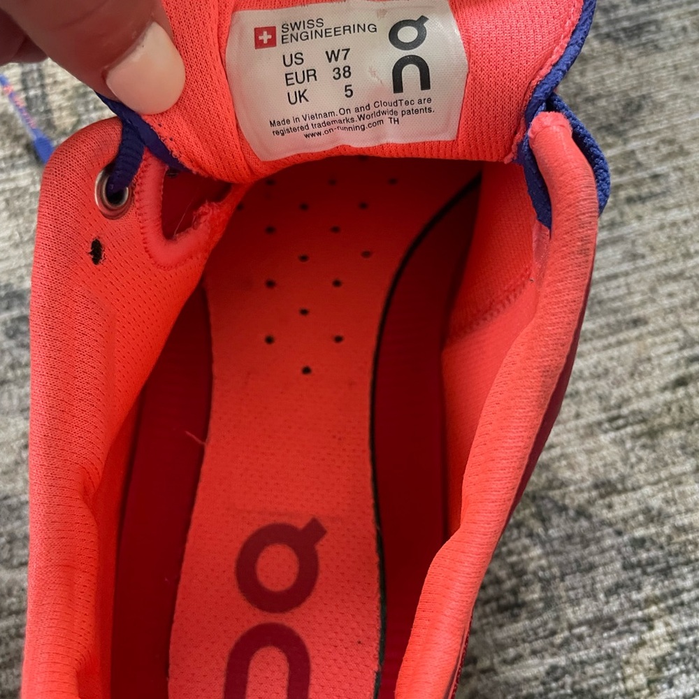 Very gently used ON Cloud Womens Running Shoes